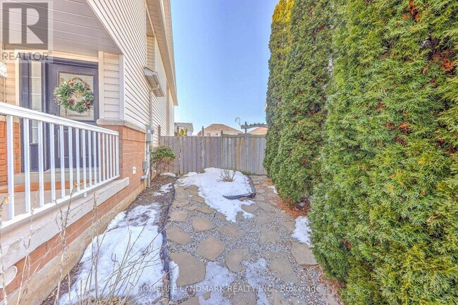 Building Photo - 38 Sloan Dr