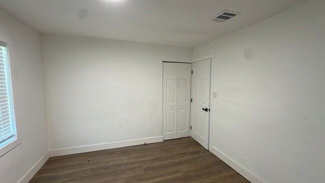 Building Photo - 8013 Talton St