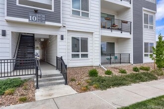 Building Photo - 6153 N Ceylon St