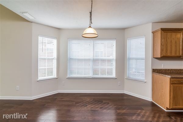 Building Photo - 5353 Sunnyvale Dr