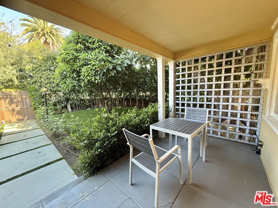 Foto principal - 901 N Orange Grove Ave