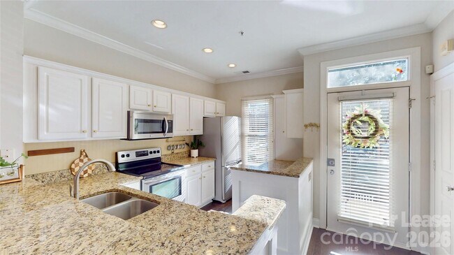 Foto del edificio - 1009 Park West Dr