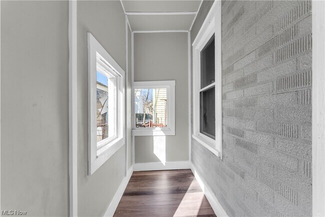 Building Photo - 4486 W 42nd St