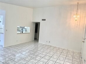 Building Photo - 5064 Jeffreys St