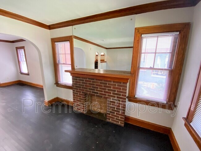 Foto del edificio - 5625 Wayne Ave