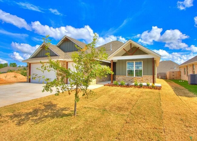 Building Photo - Beautiful 4BD/2BTH with a 2 car garage tha...