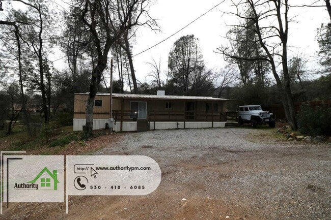 Building Photo - 15095 Rock Creek Rd. Pets Considered with ...
