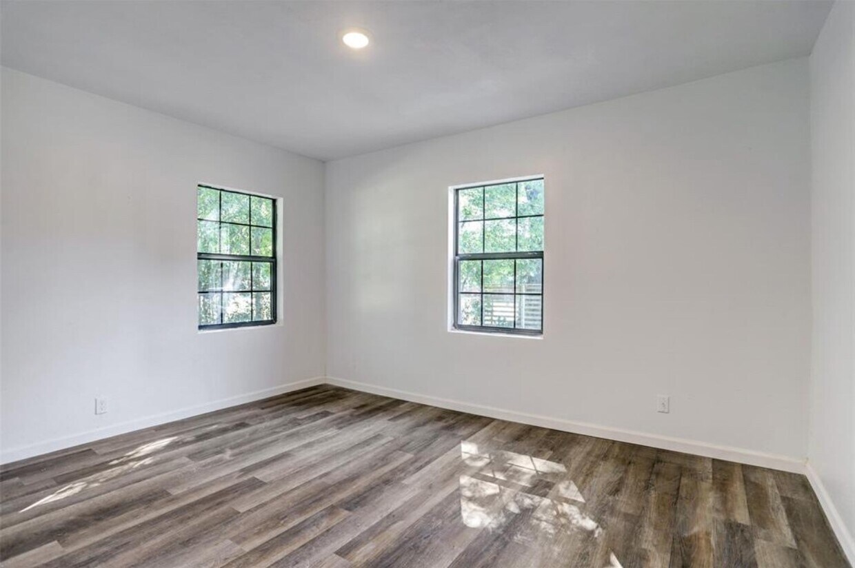 Foto del edificio - 513 Mayford St