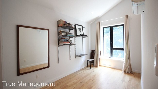 Building Photo - 2 br, 2 bath Apartment - 132 Jefferson Avenue