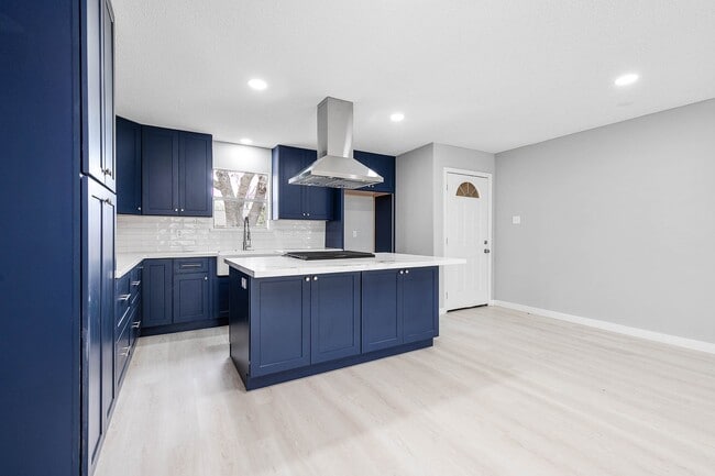 Building Photo - 3610 Brier Gardens Dr