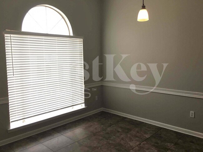 Foto del edificio - 7601 Broken Hickory Dr