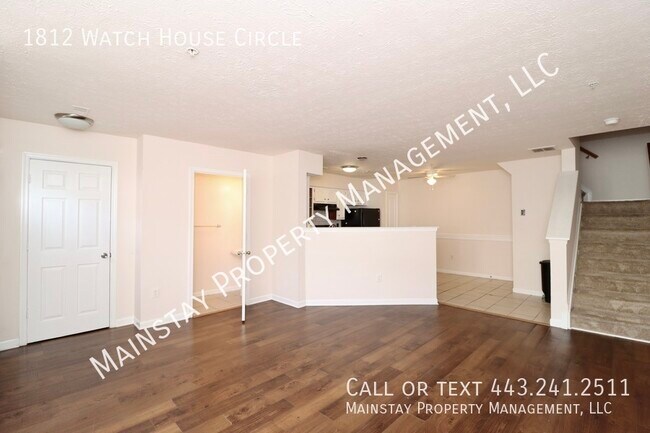Building Photo - 3 Bedroom Townhome with Updated Primary Bath!