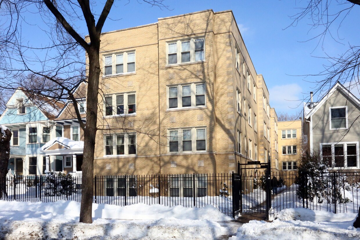 Primary Photo - 1914-1918 W Lunt Ave