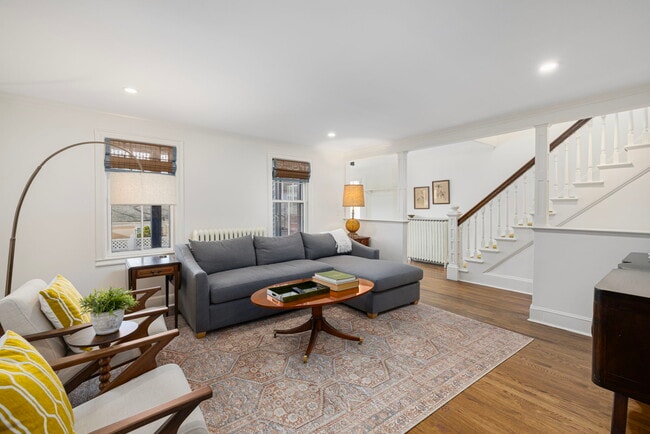 Building Photo - 23 Mt Vernon St