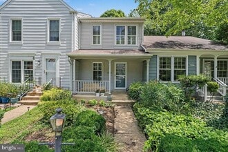 Building Photo - 15067 Maple Glen Ct