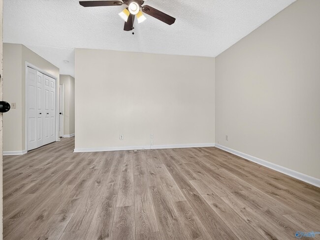 Foto del edificio - 6209 Friar Tuck Dr NW