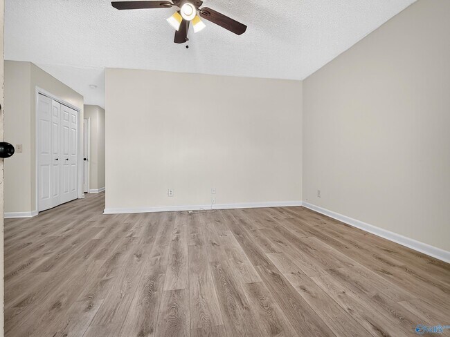 Building Photo - 6209 Friar Tuck Dr NW