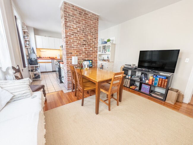 Photo - 589 Franklin St Townhome