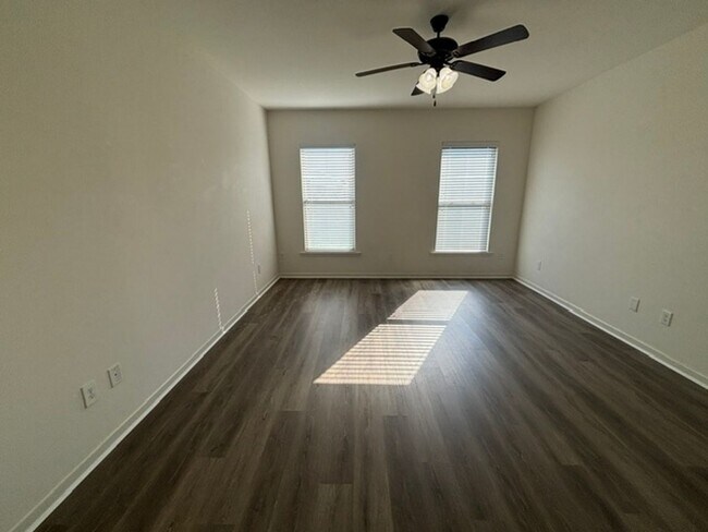 Foto del edificio - 18328 Crows Nest Dr