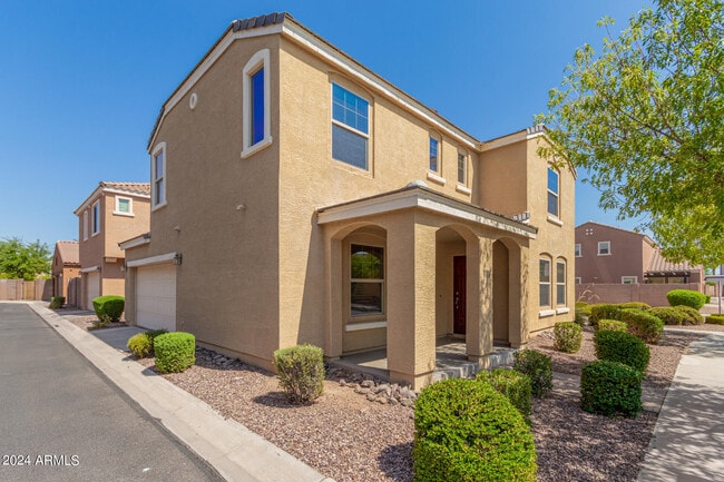 Building Photo - 2261 S Ponderosa Dr