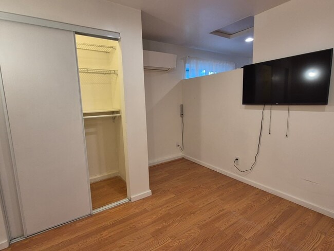 Foto del edificio - 20622 Kittridge St