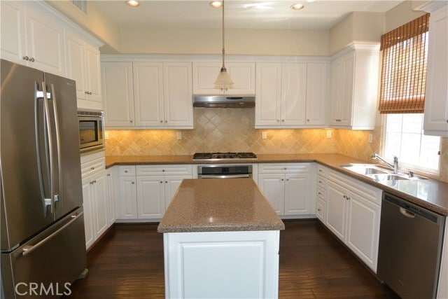 Building Photo - 84 Loganberry