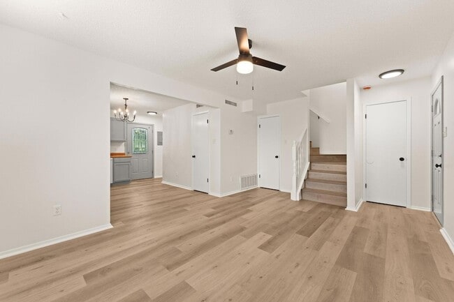 Building Photo - 15205 Cavalier Canyon Dr