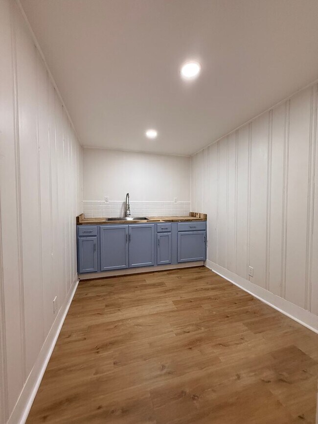 Foto del edificio - Completely renovated 5-bedroom, 3-bathroom home in the highly desirable Dalraida