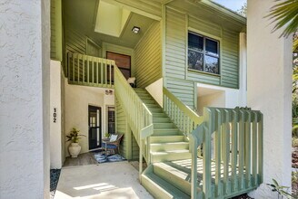 Building Photo - 5230 SE Seascape Way