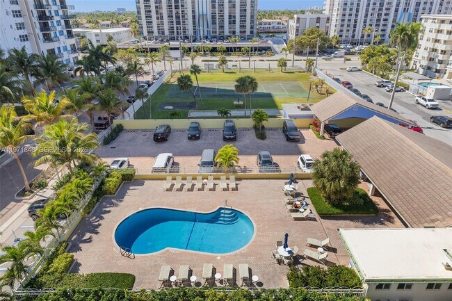 Foto del edificio - 2001 S Surf Rd