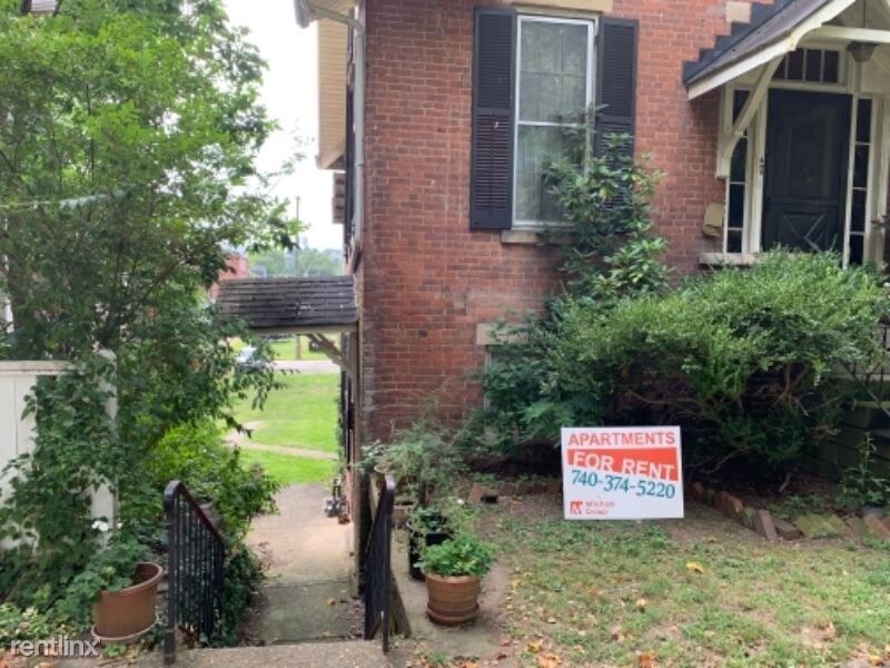 Primary Photo - 2 br, 1 bath Apartment - 407 4th St B Unit B