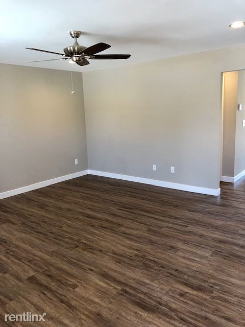 Foto del edificio - 1737 N Keebler Ave
