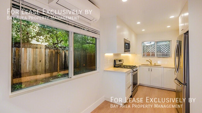 Foto del edificio - Exquisitely Modern, 1 bed/1 bath, huge bac...