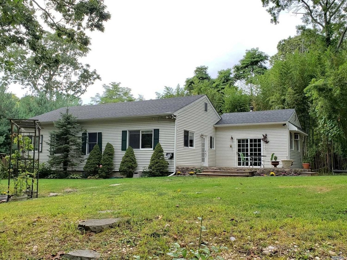 Primary Photo - 87 Woodhull Landing Rd
