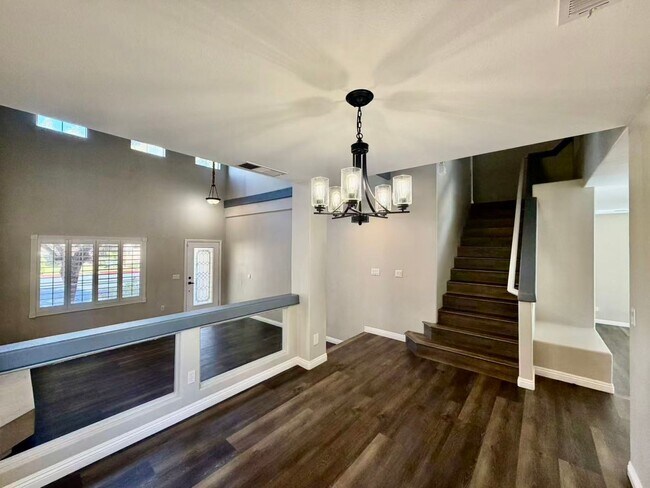 Foto del edificio - Wonderful two story single property located in a guard community