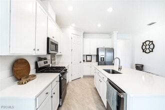 Building Photo - 42090 Lake Timber Dr