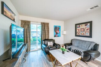 Building Photo - 6900 Skillman St