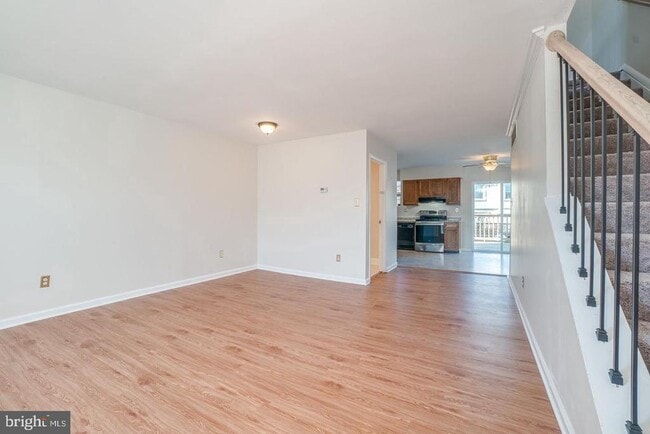 Building Photo - 16 Ebbing Ct