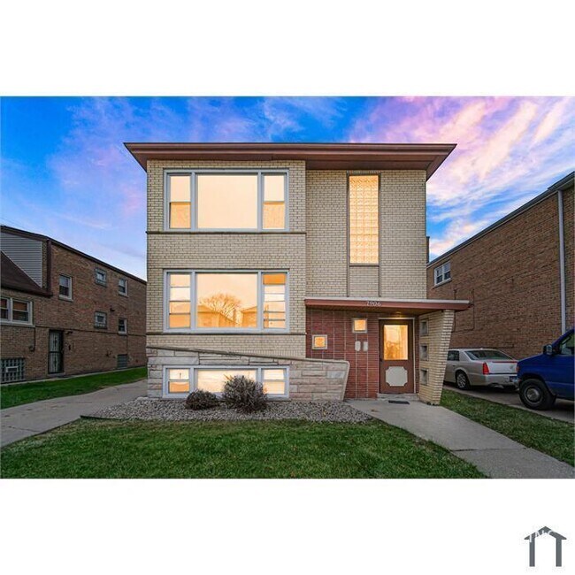 Foto del edificio - 7900 S Whipple St