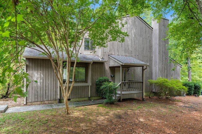 Foto del edificio - Beautiful Village West Townhome. Updates g...