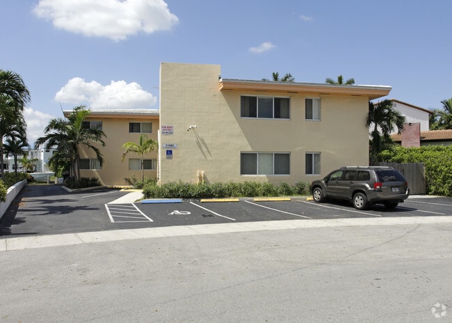 Building Photo - 11900 N Bayshore Dr