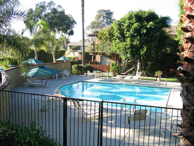 Foto del edificio - Bay Timbers Apartments