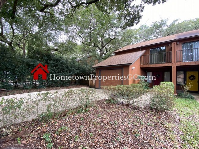Building Photo - 3 Bedroom Townhouse in NorthEast Pensacola