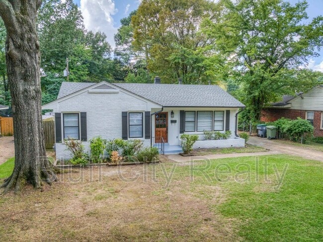 Building Photo - 1409 Dearing Rd