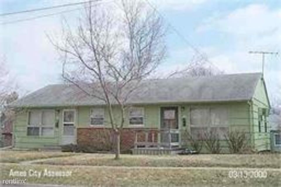 Primary Photo - 1 br, 1 bath Duplex - 242 Village Dr
