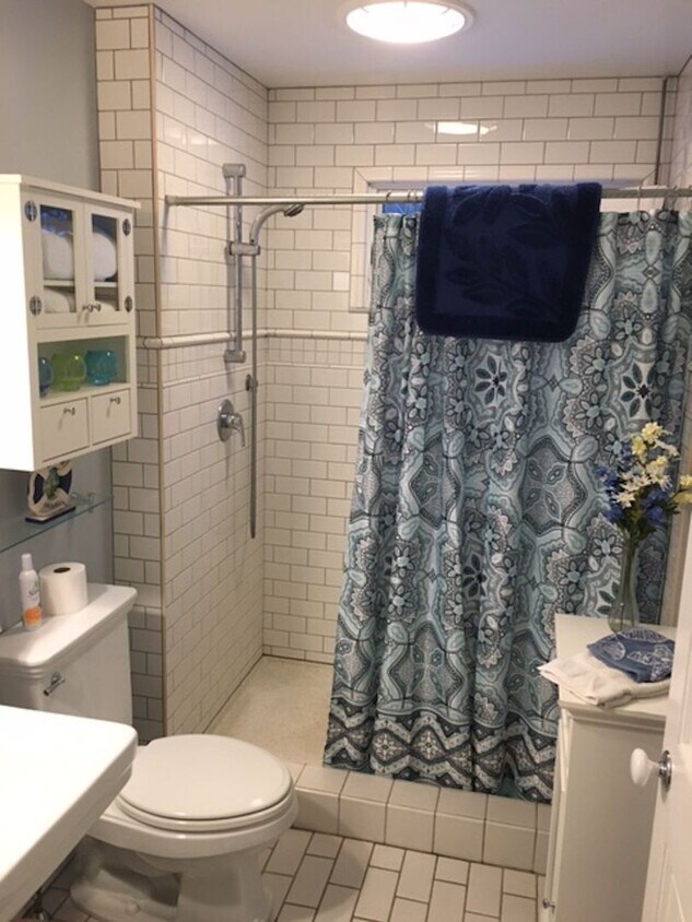 Foto principal - 132 Highland Ave