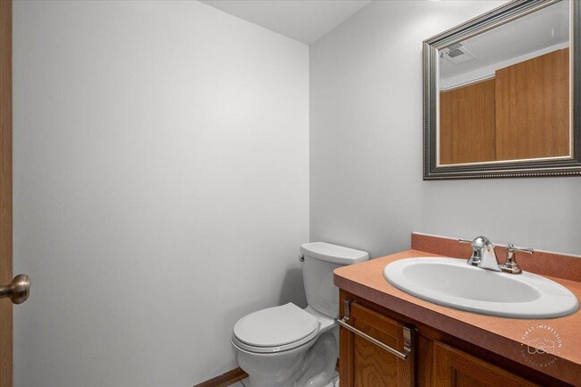 Foto del edificio - 2 bedroom in Aurora IL 60504