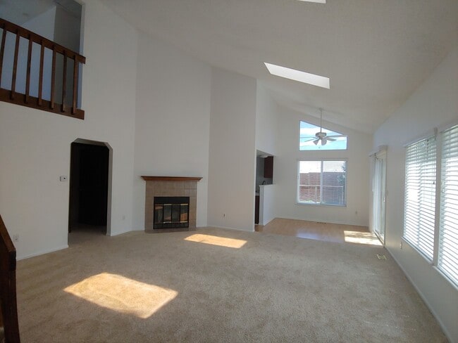 Building Photo - 2340 E Cherrywood Dr