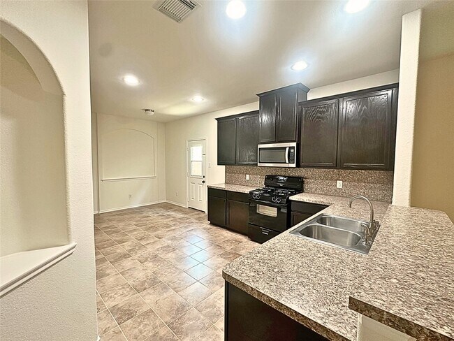 Foto del edificio - 8218 Nagy Hill St