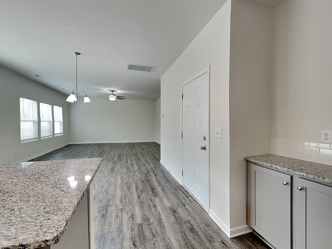 Building Photo - 737 Point Andrews Dr SW